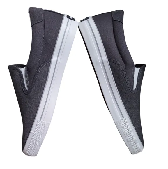 New Republic Size 12 Grey Slip On Shoes