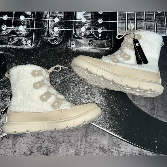 NEW Sorel Boots