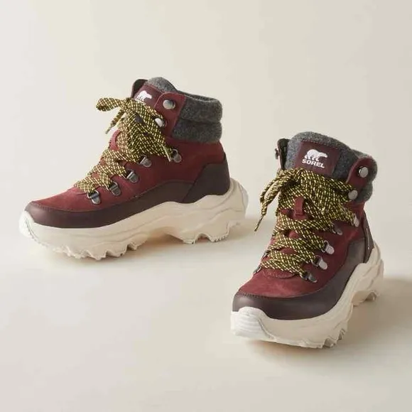 New Sorel Kinetic Breakthru Conquest Hiker Boots