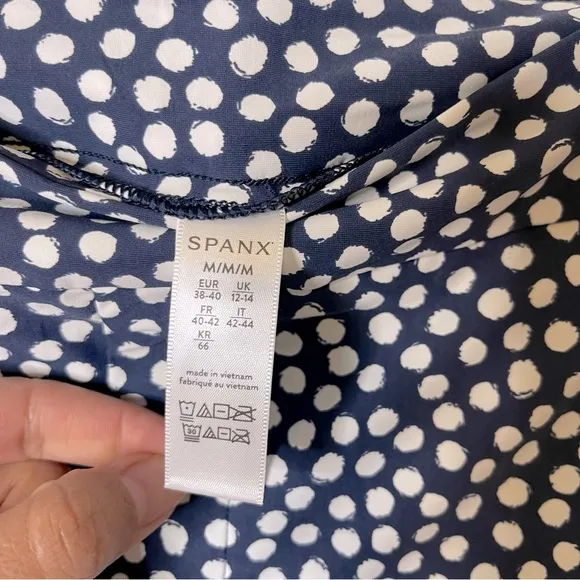 New Spanx Sunshine Shorts 10&quot; Bermuda Navy Blue PaintedPolka Dot Medium