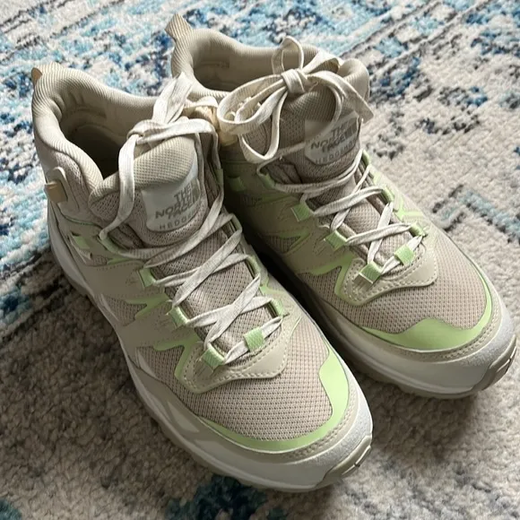 NEW The North Face Hedgehog Fastpack 3 Mid Waterproof Hiking Shoes 9