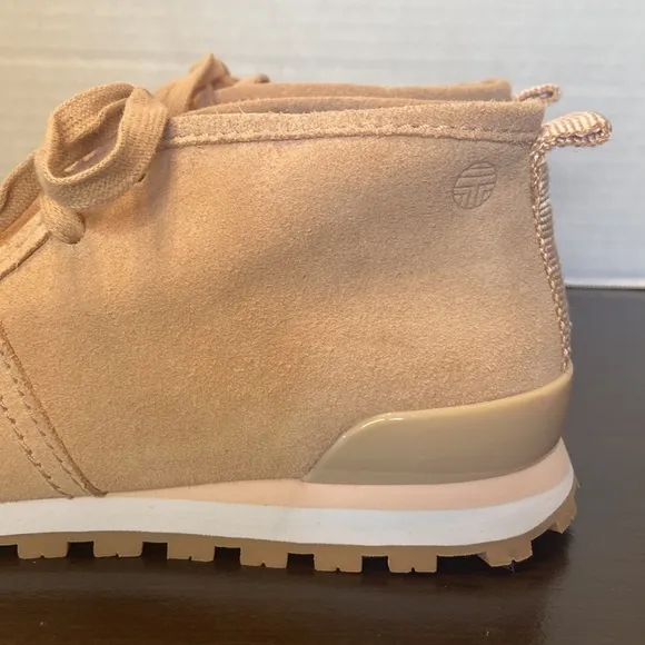 New Tory Burch Chukka Perfect Blush Suede Sneakers Size 9.5