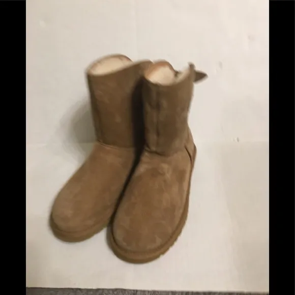 NEW UGG  Boots