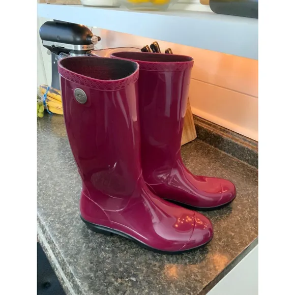 New Ugg Shaye Purple Rainboots