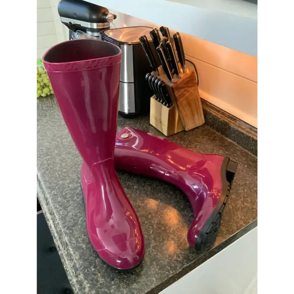 New Ugg Shaye Purple Rainboots
