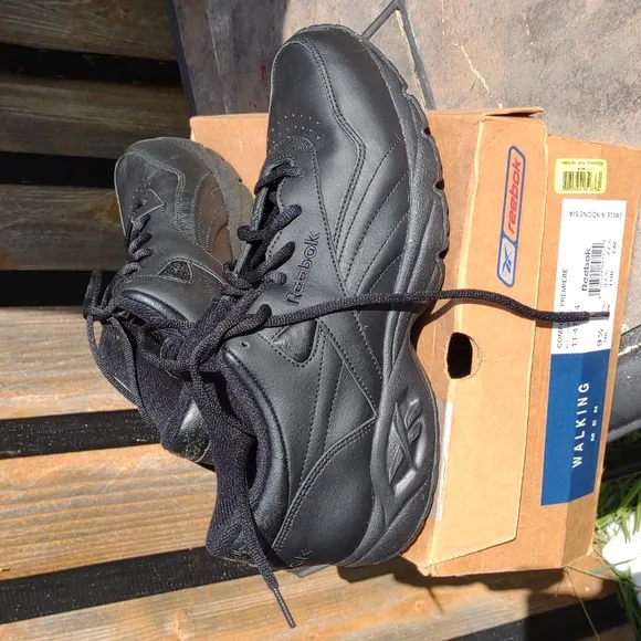 New Vintage Black Walking Mens Shoes 9 1/2