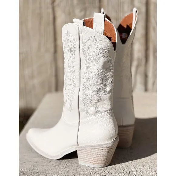 NEW White Cowboy Western Embroidered Stitch Pointy Toe Block Heel Mid Calf Boots