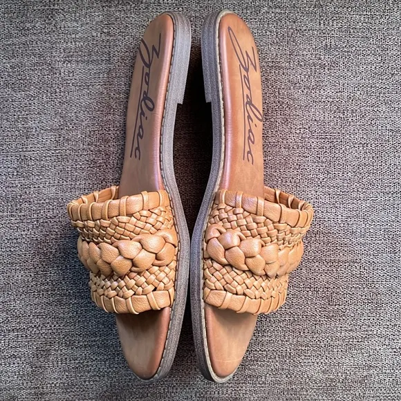 New Zodiac Coleen Slide-on Sandal Size 7.5 in Caramel