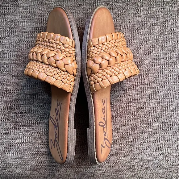 New Zodiac Coleen Slide-on Sandal Size 7.5 in Caramel
