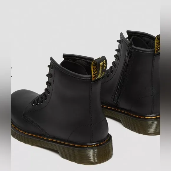 🔥NEW🔥DR MARTENS JUNIOR 1460 SOFTY T LEATHER LACE UP BOOTS Size Youth 3 nwot