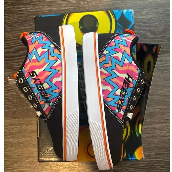 NIB Heelys Pro 20 Flames Chevron Prints Sneaker Size 3 Youth