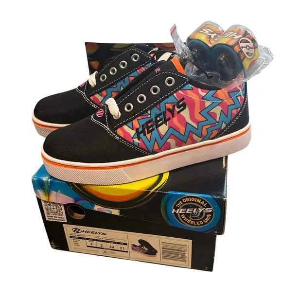 NIB Heelys Pro 20 Flames Chevron Prints Sneaker Size 3 Youth