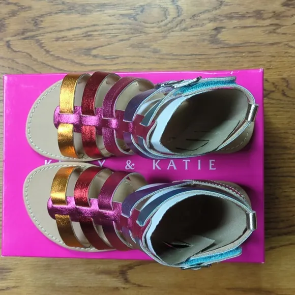 NIB Kelly &amp; Katie Chloe Gladiator Rainbow Sandal Kids Size 1