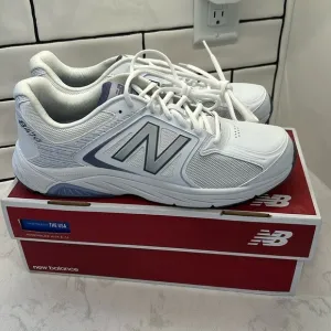 NIB New Balance 847 V3 | White &amp; Grey Walking Shoes Sneakers