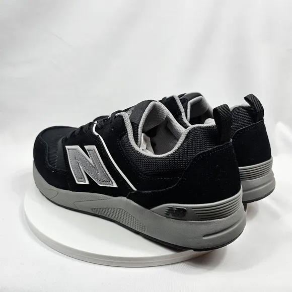 NIB New Balance Elite Lite Comp Toe Sneakers Tennis Shoes Black Gray 10.5 D