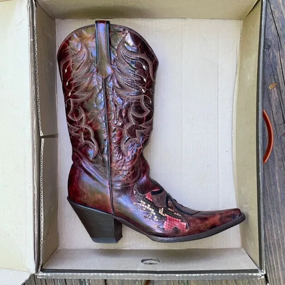 NIB NWOT Stetson Handcrafted Leather &amp; Python Cowboy Boots, Wing &amp; Cross Overlay