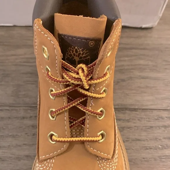 NIB [Timberland] Waterproof Classic Work Boot in Wheat 6&quot; Little Kids Size 13.0