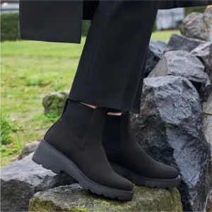NIB - Vivaia Round-Toe Platform Chunky Wedge Boots (Everly) - size 7
