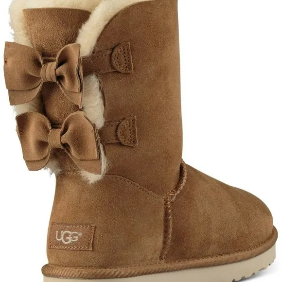 NIB WOMEN'S UGG MEILANI CLASSIC‎ SHORT SUEDE BOW SHEARLING BOOTS  CHESTNUT
