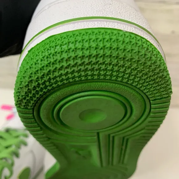 Nike Air Force 1 '07 Shoes &quot;Candy Apple&quot; White Chlorophyll Green DH7561-105