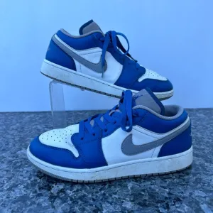 Nike Air Jordan 1 Low True Blue Grey White Shoes 553560-412 (GS) Size 6.5 Y.