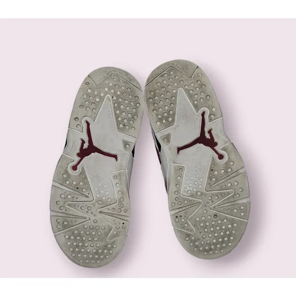 Nike Air Jordan 6 Retro Carmine Sneakers Shoes Boys size 10C