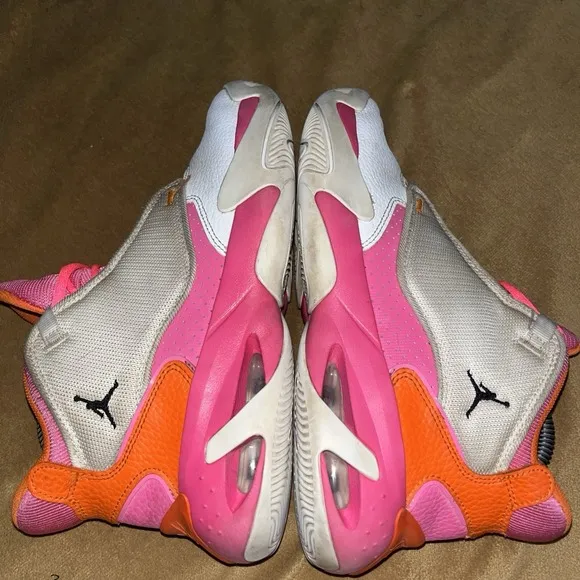 Nike Air Jordan Max Aura 4 DV0490-168 Basketball Shoes Boys Sz 6.5Y / Women Sz 8