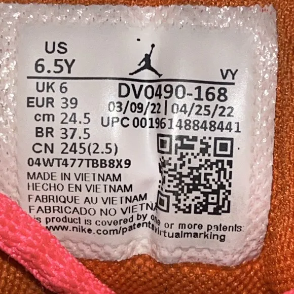 Nike Air Jordan Max Aura 4 DV0490-168 Basketball Shoes Boys Sz 6.5Y / Women Sz 8