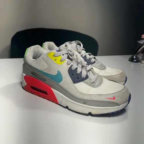 Nike Air Max 90 EOI (GS) &quot;Evolution of Icon&quot; Big Kids' Shoes Pearl Grey