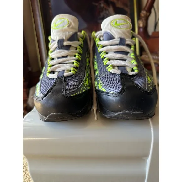 Nike Air Max 95‎ Neon Green &amp; Gray Sneakers Athletic Shoes Youth Size 6.5Y