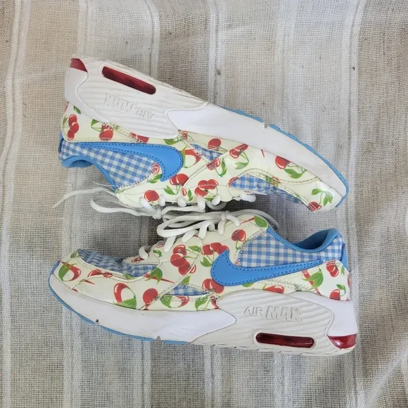 Nike Air Max Excee GS 'Cherry' Sneakers Youth Size 5 Tennis Shoes