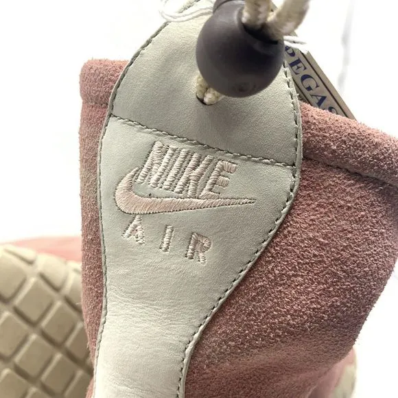NIKE Air‎ Zoom Pegasus Leather Chukka Boots Pink  *SAMPLE*