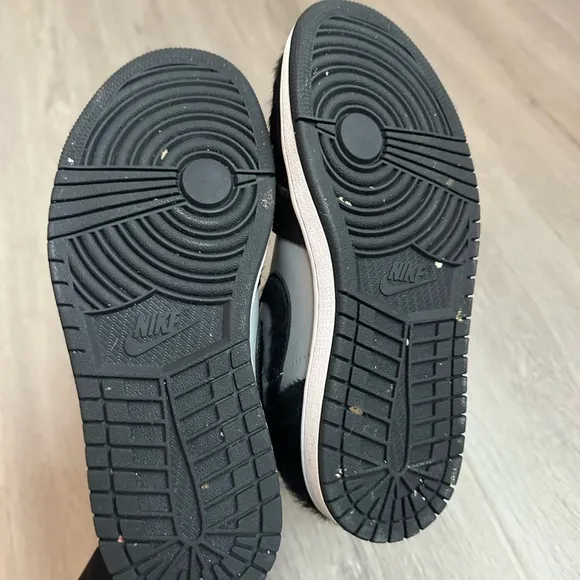 Nike  Black and Gray Air Jordan Retro  High-Top Sneakers  women’s size 8