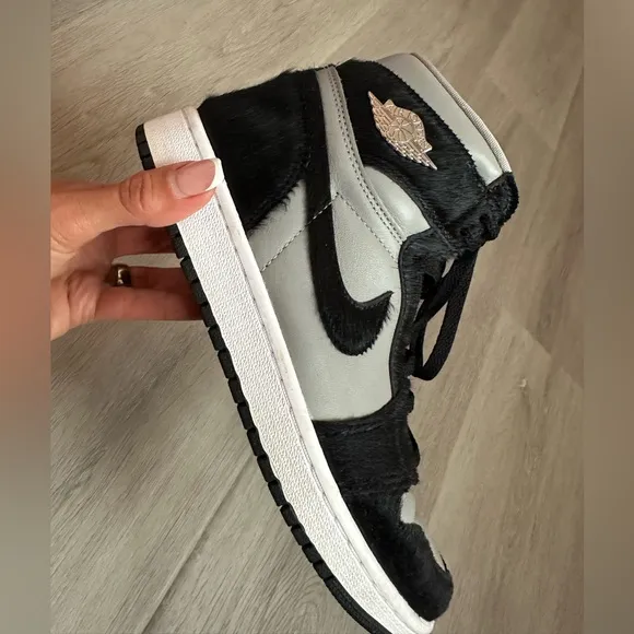 Nike  Black and Gray Air Jordan Retro  High-Top Sneakers  women’s size 8