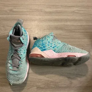 Nike Boys Lebron 17 South Beach BQ5594-444 Light Aqua Basketball Shoes Size 5Y