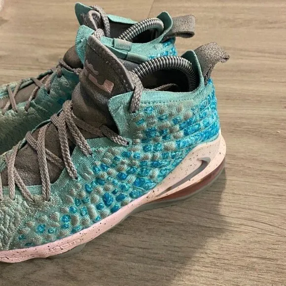 Nike Boys Lebron 17 South Beach BQ5594-444 Light Aqua Basketball Shoes Size 5Y