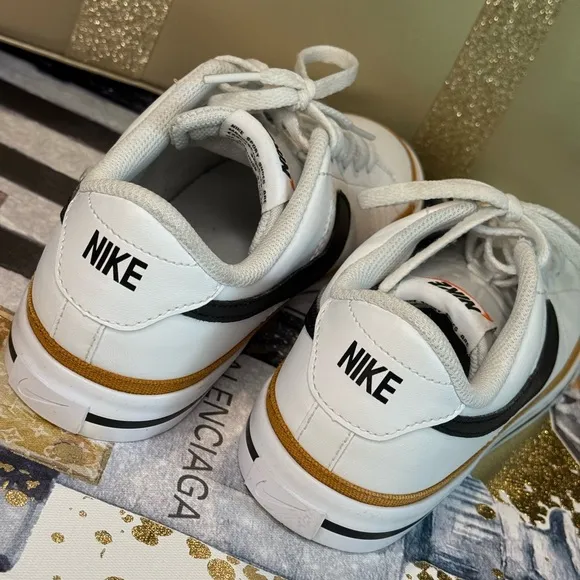 Nike Court Legacy White Desert Orchre