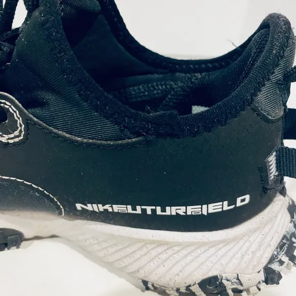 Nike Elite Baseball Softball Turf Shoes Size 5.5 Women’s 7 Black White Comfort