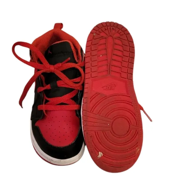 Nike Jordan 1 Mid Sneakers Shoes Red Black Toddler / Little Kid 10 C High Top