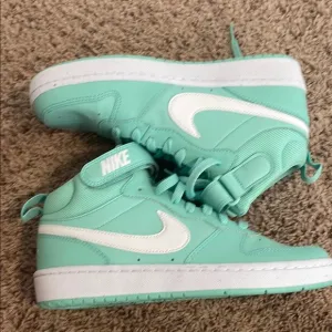 Nike Kids' Mint Green Sneakers