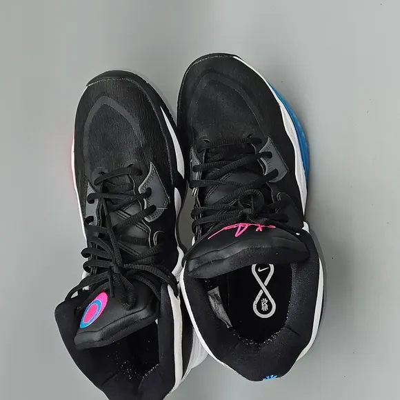 Nike Kyrie Infinity South Beach Mens Basketball Shoes CZ0204 003 Men size 9.5