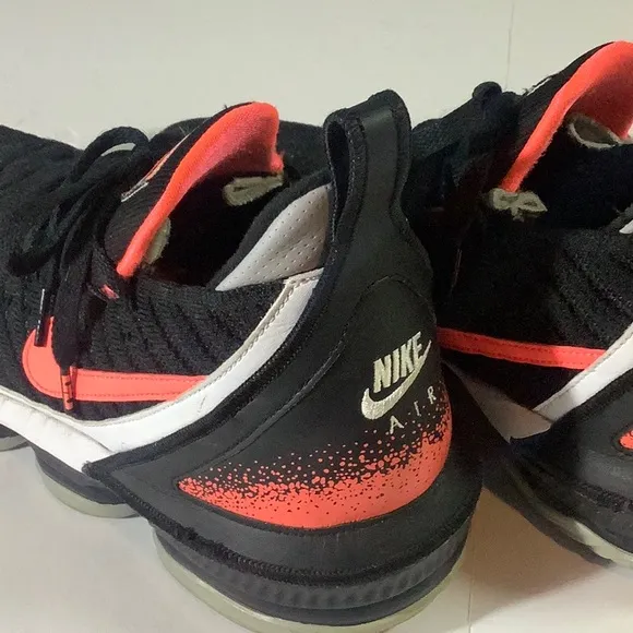 Nike LeBron 16 Tech Challenge Hot Lava Black