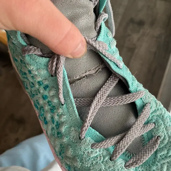 Nike Lebron James XCII 17 South Beach Sneakers