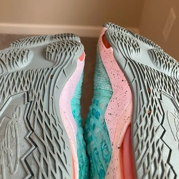Nike Lebron James XCII 17 South Beach Sneakers