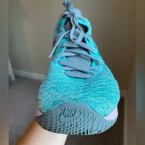 Nike Lebron James XCII 17 South Beach Sneakers