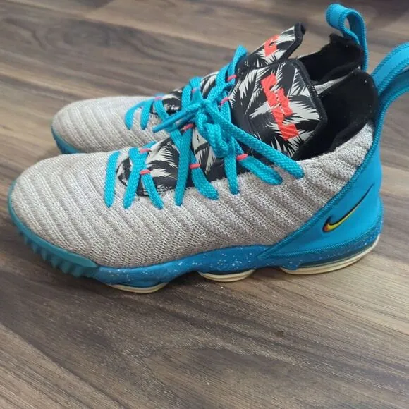 Nike Lebron XVI 16 GS &quot;South Beach&quot; Light Bone Tour Yellow AQ2465-076 Size 6y‎