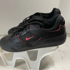 Nike Men Ishod Wair Premium SB Bred Shoes, Size 8.5