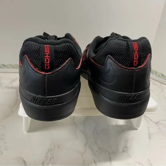 Nike Men Ishod Wair Premium SB Bred Shoes, Size 8.5