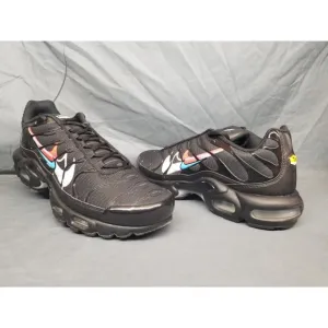 Nike Men's Air Max Plus Sneakers Multi Swoosh Edition Black Size 8.5 NEW IN BOX!
