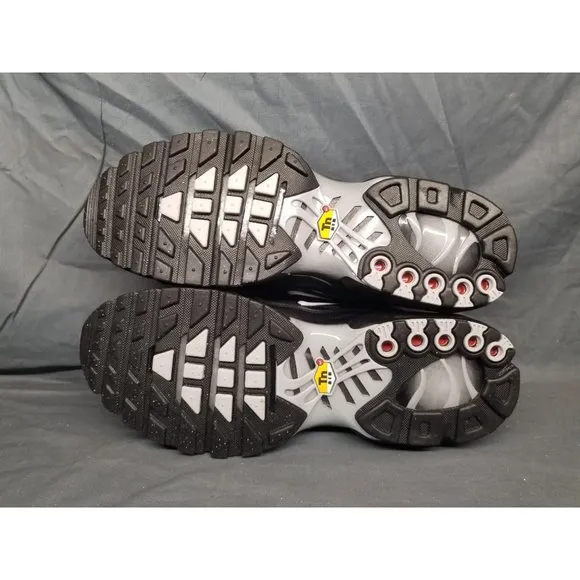 Nike Men's Air Max Plus Sneakers Multi Swoosh Edition Black Size 8.5 NEW IN BOX!